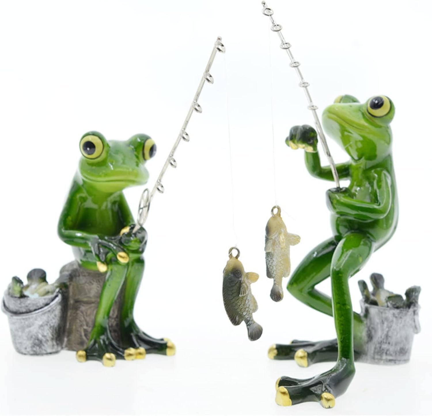 ® Funny Fishing Frogs Statues, 2Pcs Mascot Animals Ornaments Anglers Lovers Collectible Figurines Sculptures for Outdoor Lawn Yard Garden Home Office Desk Decoration